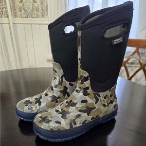 Bogs waterproof winter boots, classic mountain